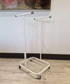 Mobilt affaldsstativ til affaldssække og vaskesække – stabilt, kompakt og nemt at flytte